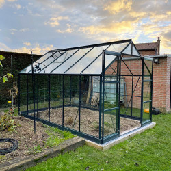 Zestaw wymiennych szyb ze szkła hartowanego 4mm do szklarni o powierzchni 8,98m² - Green Protect 