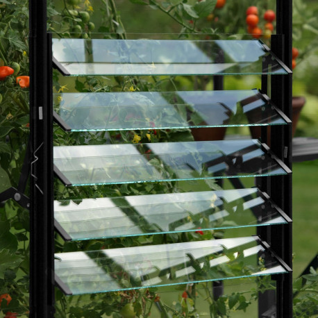 Żaluzjowe okno boczne z aluminium w kolorze czarnym - Vitavia